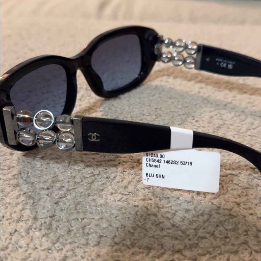 CHANEL Navy Blue Sunglasses with Modern Rectangular Design